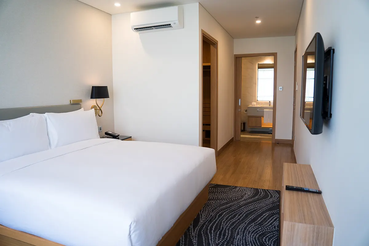 Klimatyzacja w pokoju hotelowym